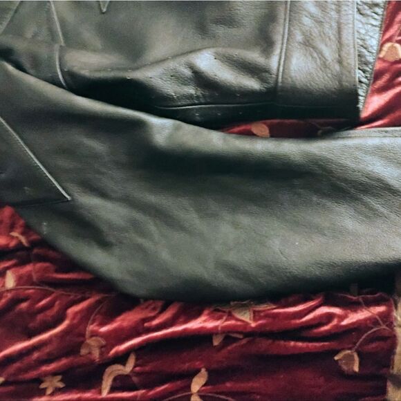 Men's Black Leather Jacket - Picture 8 of 16